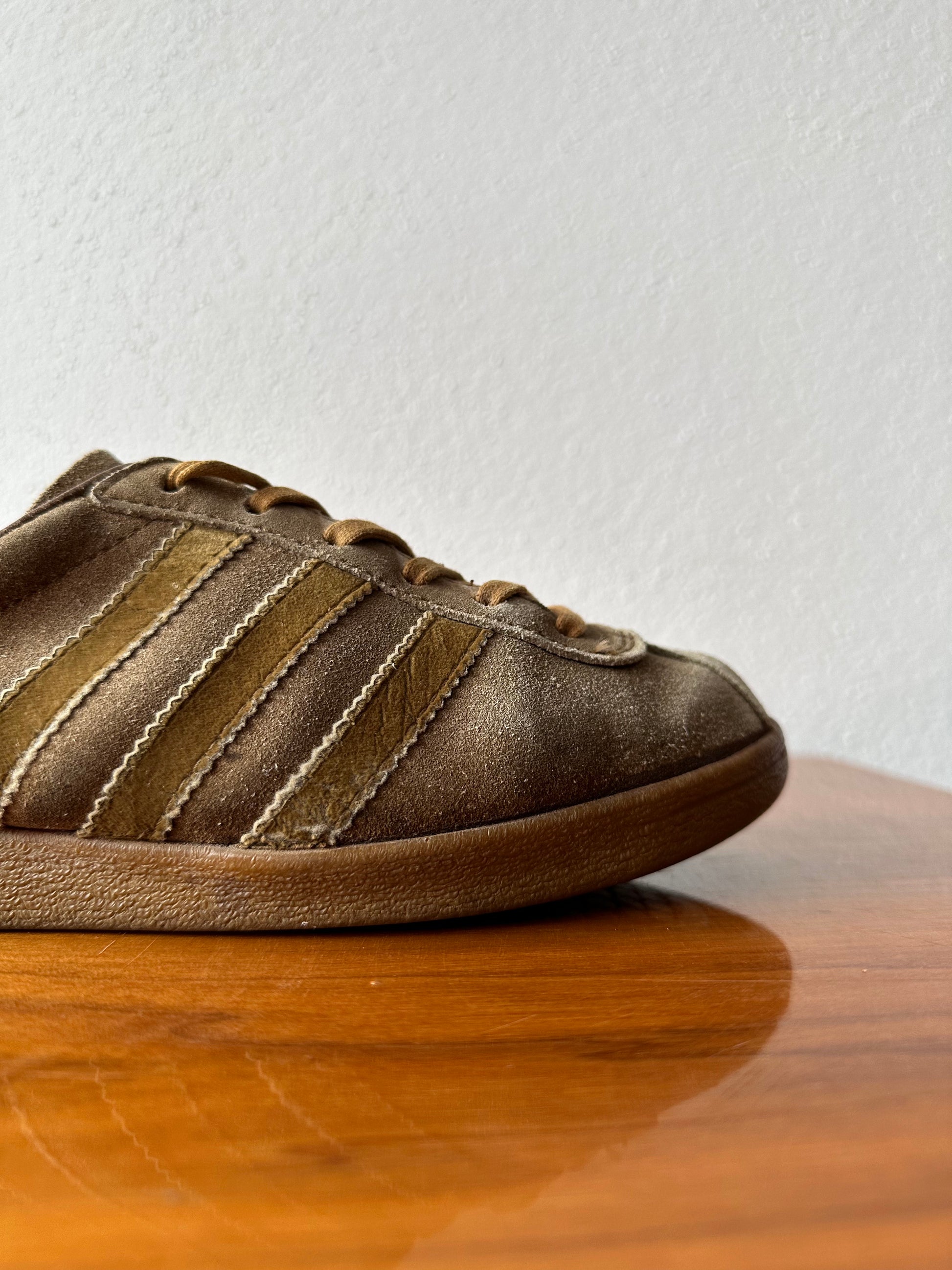 adidas tobacco made in france Veracruz Original issues from 1977. Classic suede Adidas France shoe. #adidasveracruz #veracruz #80scasuals #adidasfrance #adidascollector adidas Originals Tobacco