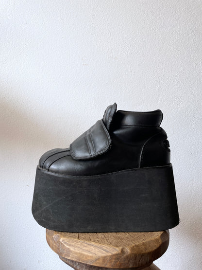 90's Buffalo rising towers boots made in Spain