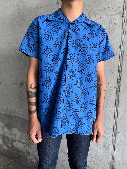 70s Open collar shirt.
