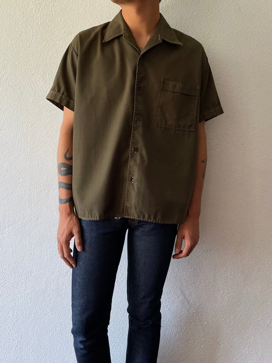 70s Open collar shirt. Brown