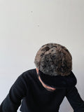 mixed color acryl fur × black velorur 6p cap