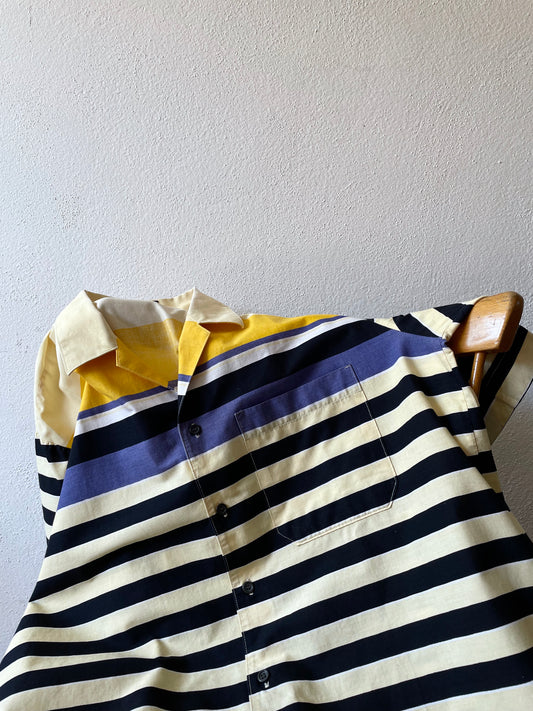 70s Open collar shirt.