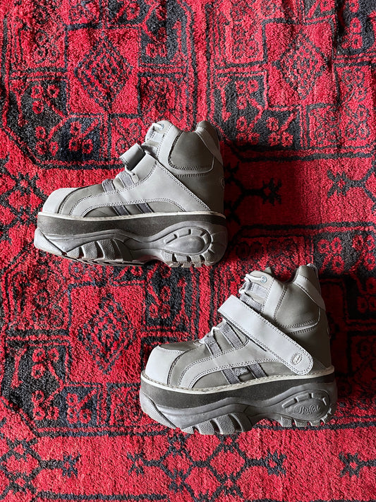 BUFFALO LONDON platform shoes - grey