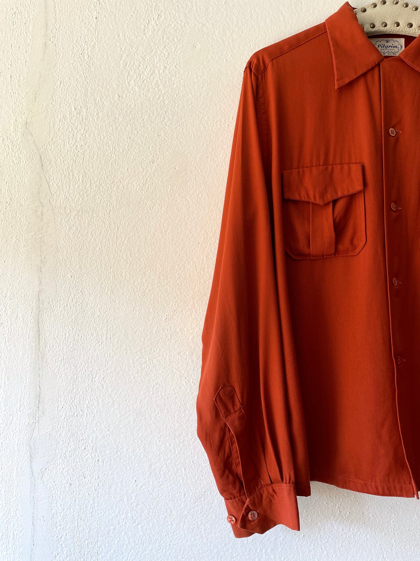 1950s Beautiful rayon shirt.