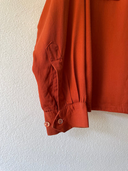 1950s Beautiful rayon shirt.