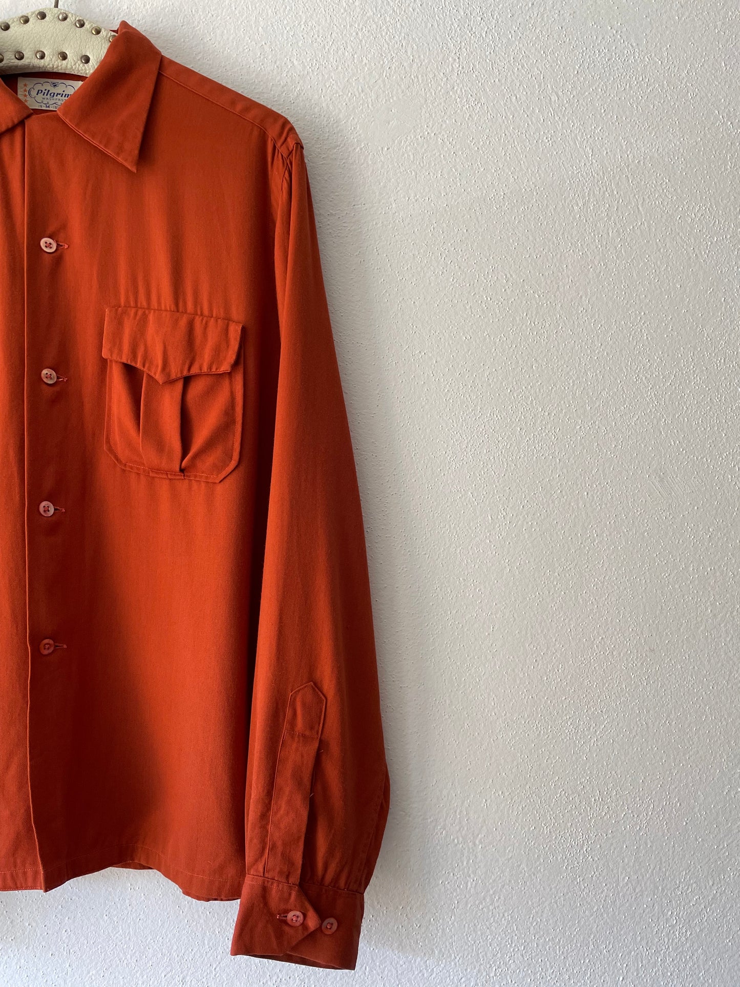 1950s Beautiful rayon shirt.