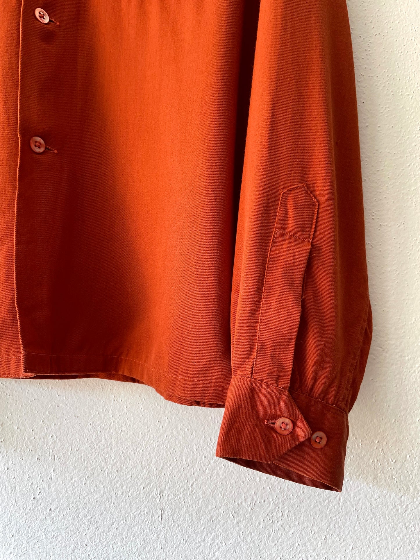 1950s Beautiful rayon shirt.