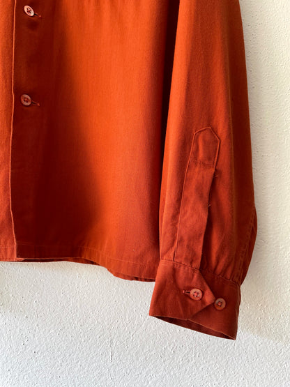 1950s Beautiful rayon shirt.