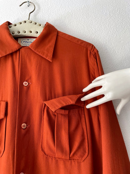 1950s Beautiful rayon shirt.