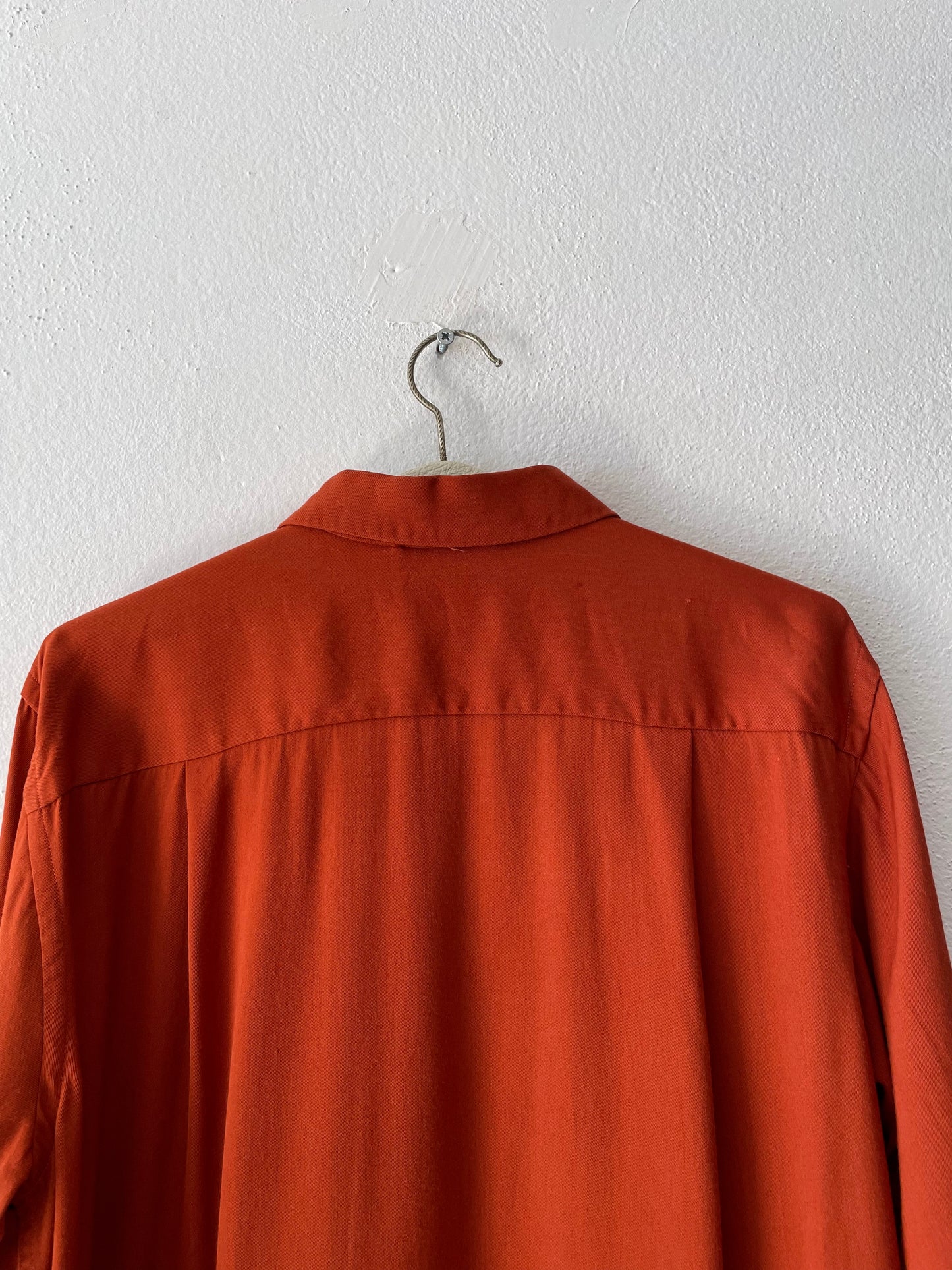 1950s Beautiful rayon shirt.