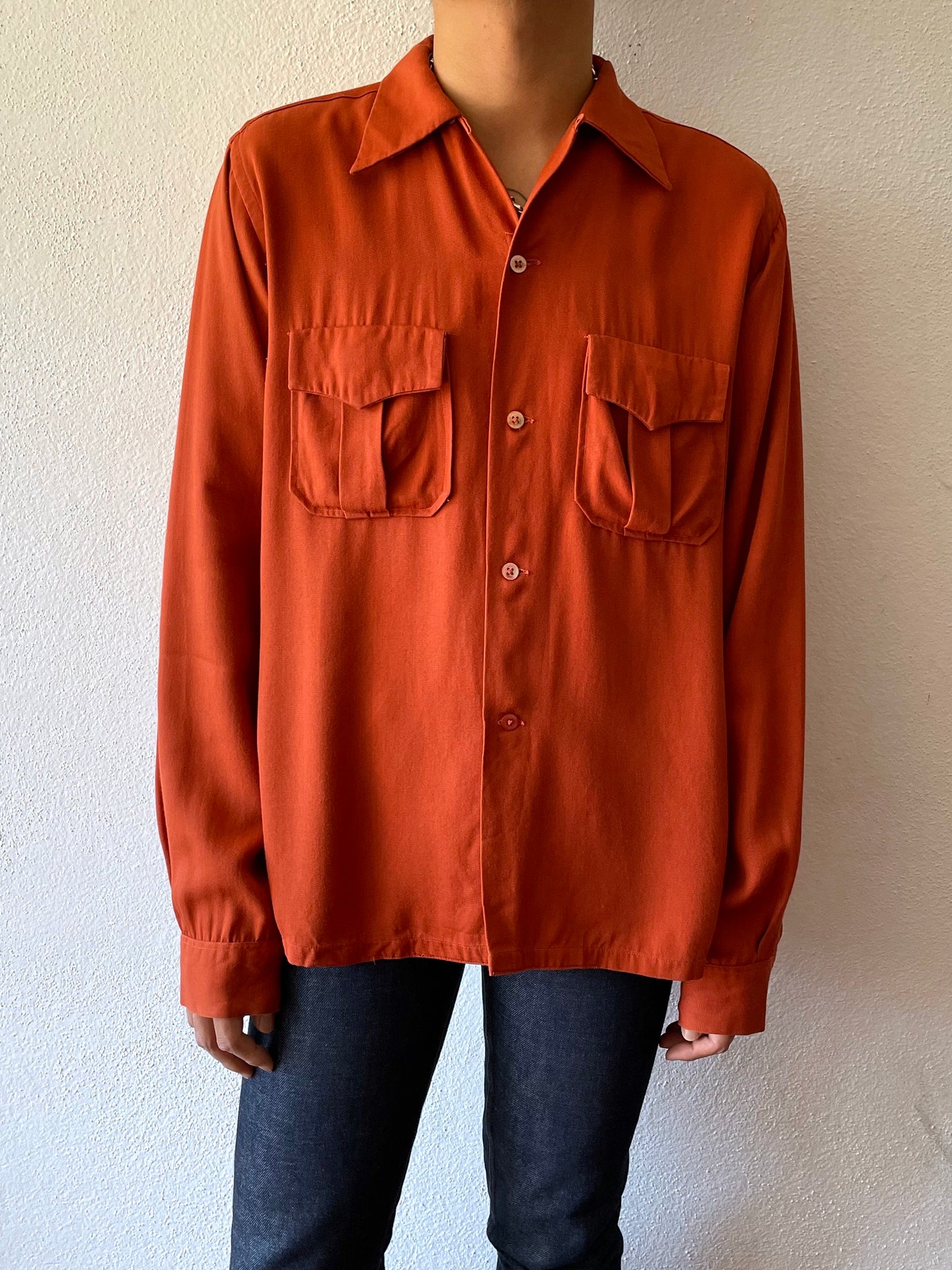 1950s Beautiful rayon shirt.