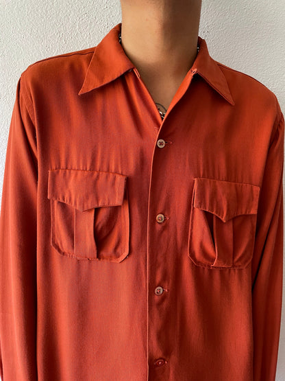 1950s Beautiful rayon shirt.