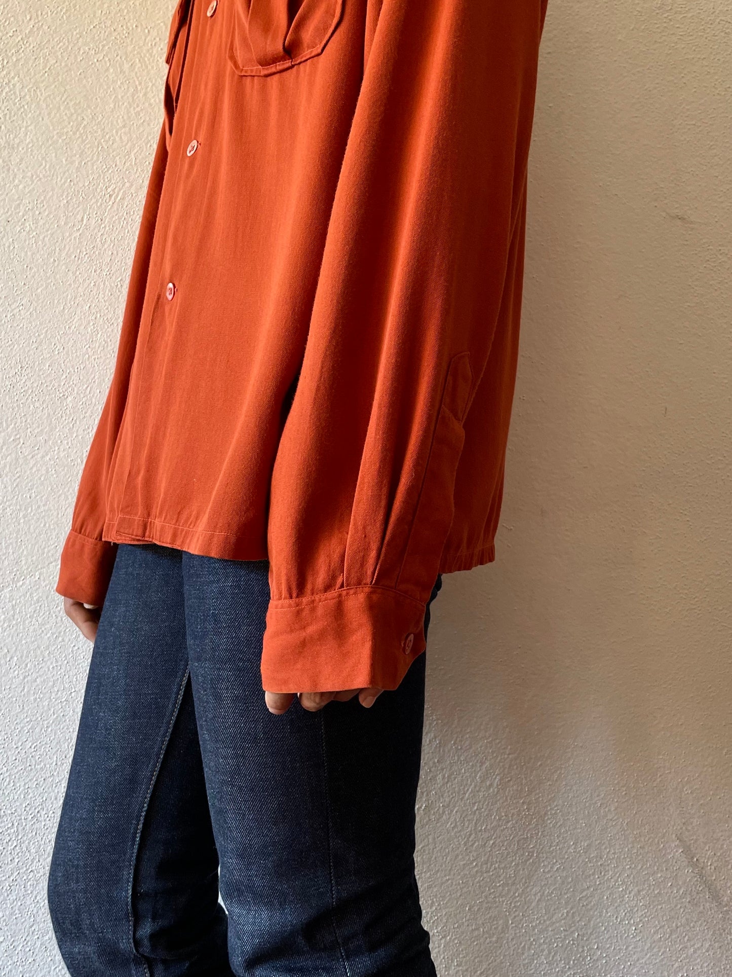 1950s Beautiful rayon shirt.