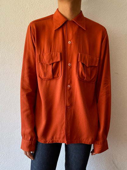 1950s Beautiful rayon shirt.