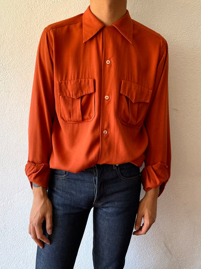 1950s Beautiful rayon shirt.