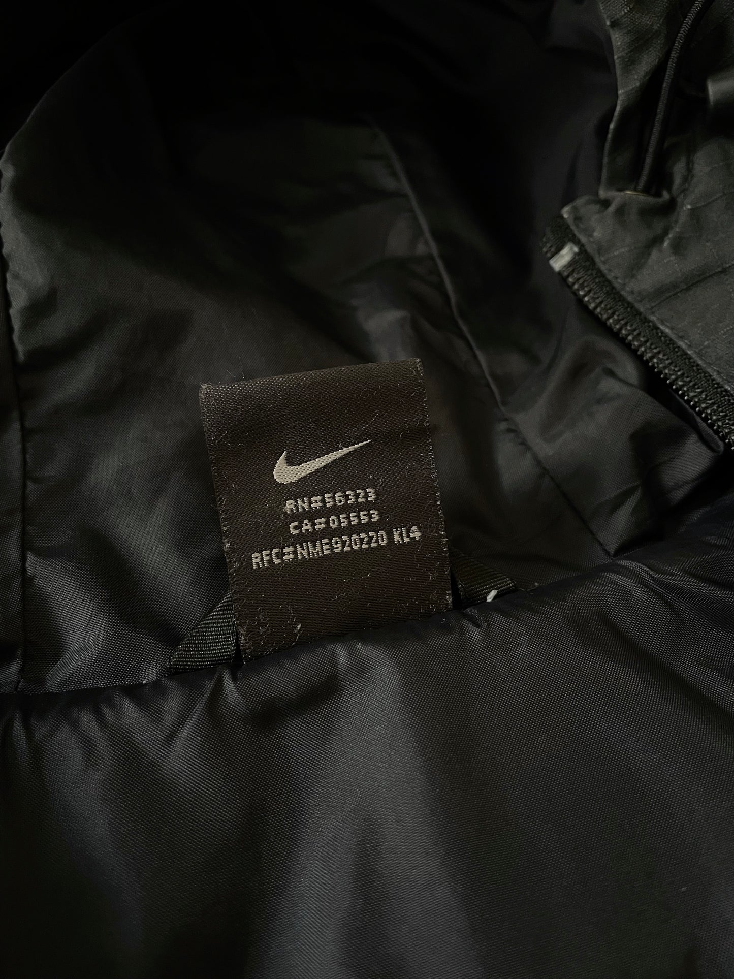 Early 00s Nike double zip parka. Black